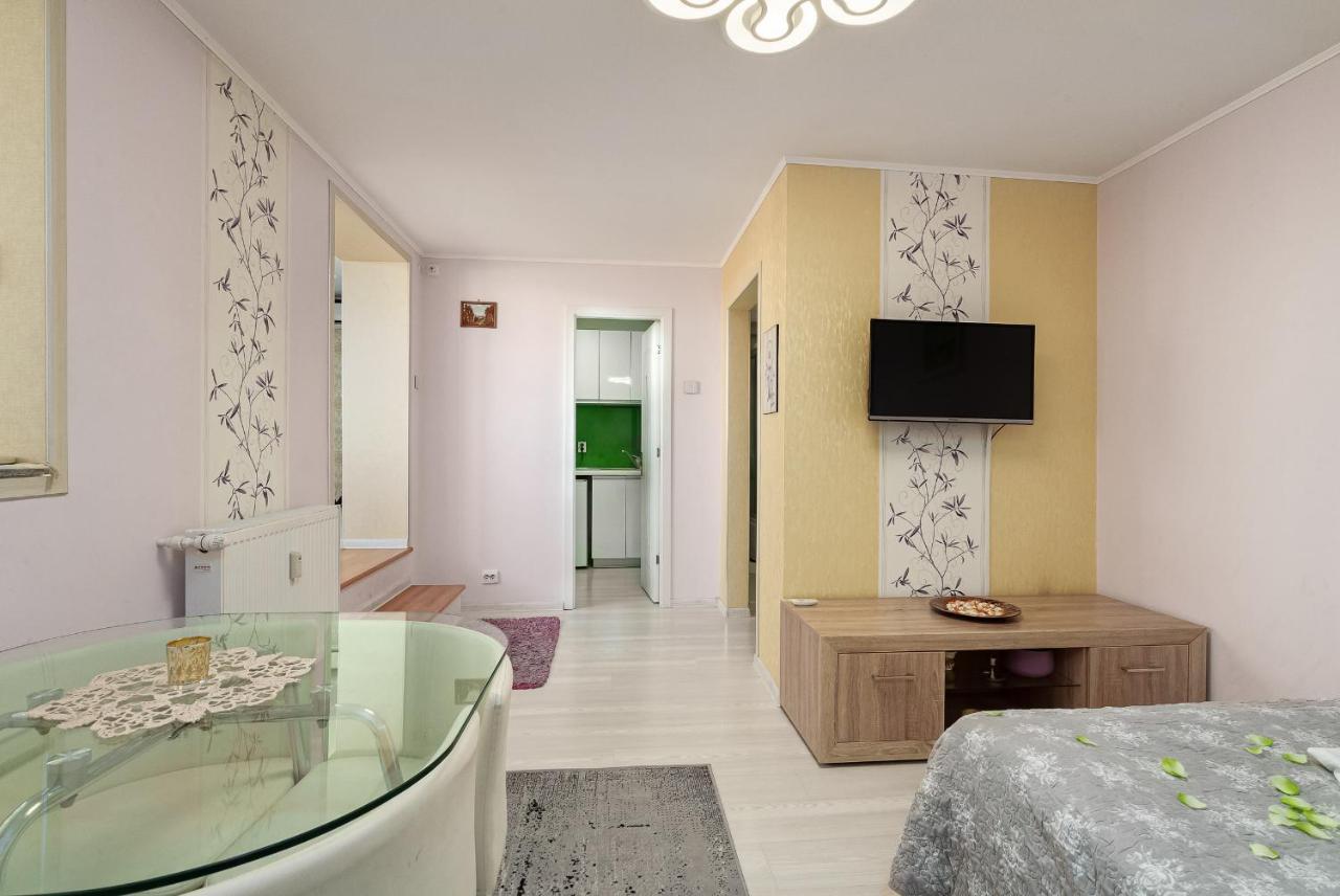 Stone Gate Apartment #1 Bucureşti Eksteriør bilde
